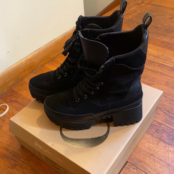 Black combat boots (never been worn) - Picture 1 of 1